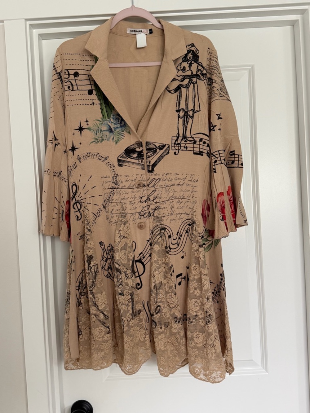 Vintage Beige Musical-Print Tunic with Lace Hem